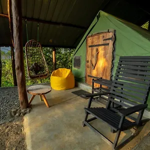 Bed & Breakfast Venture Camps, Kandy